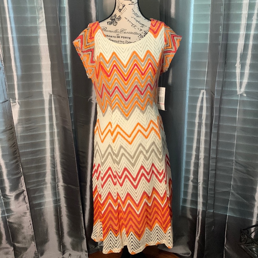 Sharagano Size 10 Poly Knit with lining sheath dress